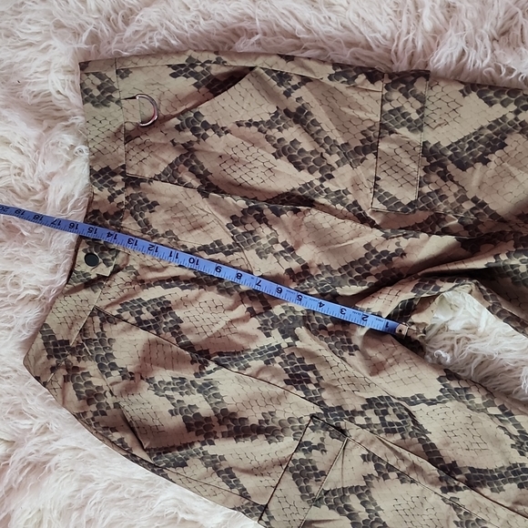 NEW!  Asos Snakeskin Python Print Nylon Cargo Pocket Slim Combat Pants - Picture 8 of 10